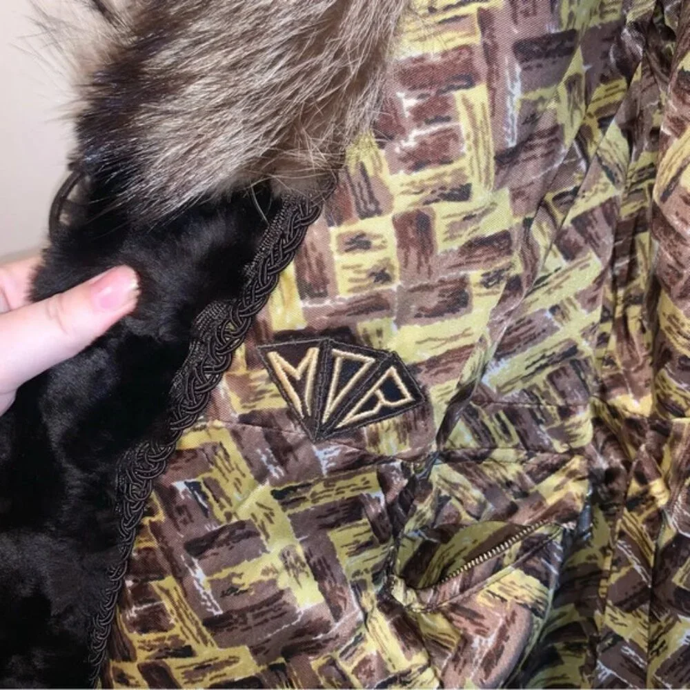 Vintage Daytons Calgary Fur Coat Mid Length - Picture 6 of 12